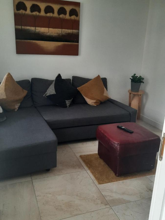 לונדון Dannifar Guest House מראה חיצוני תמונה